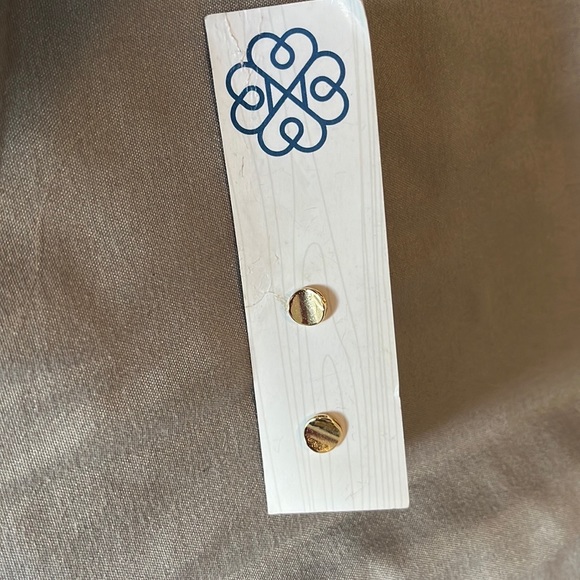 Gold stud ear rings. 3 for 30$ - Picture 5 of 5